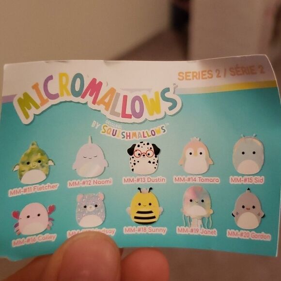 SQUISHMALLOWS Micromallow Series 2 Cailey Pink Crab Purple Case - Picture 5 of 7